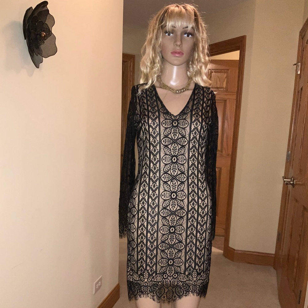 👗👗BLISS BLACK LACE DRESS
